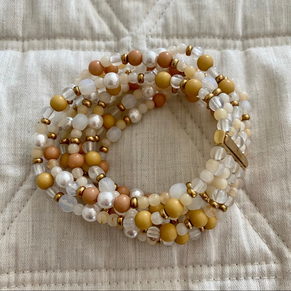 MULTI STRAND BEAD BRACELET IN WHITE TAN AND GOLD - Picture 7 of 7